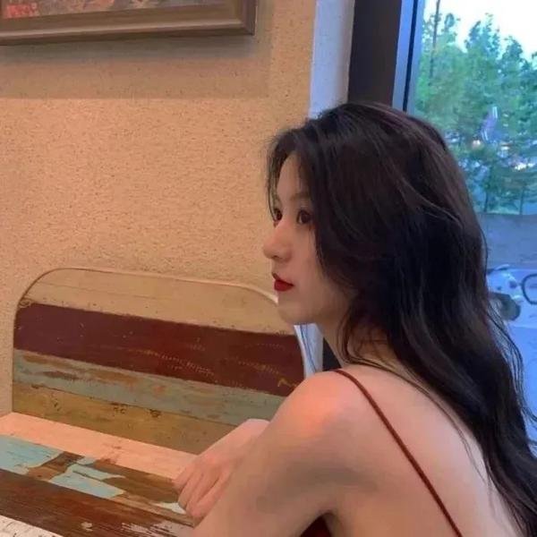 田间小路的花花公子